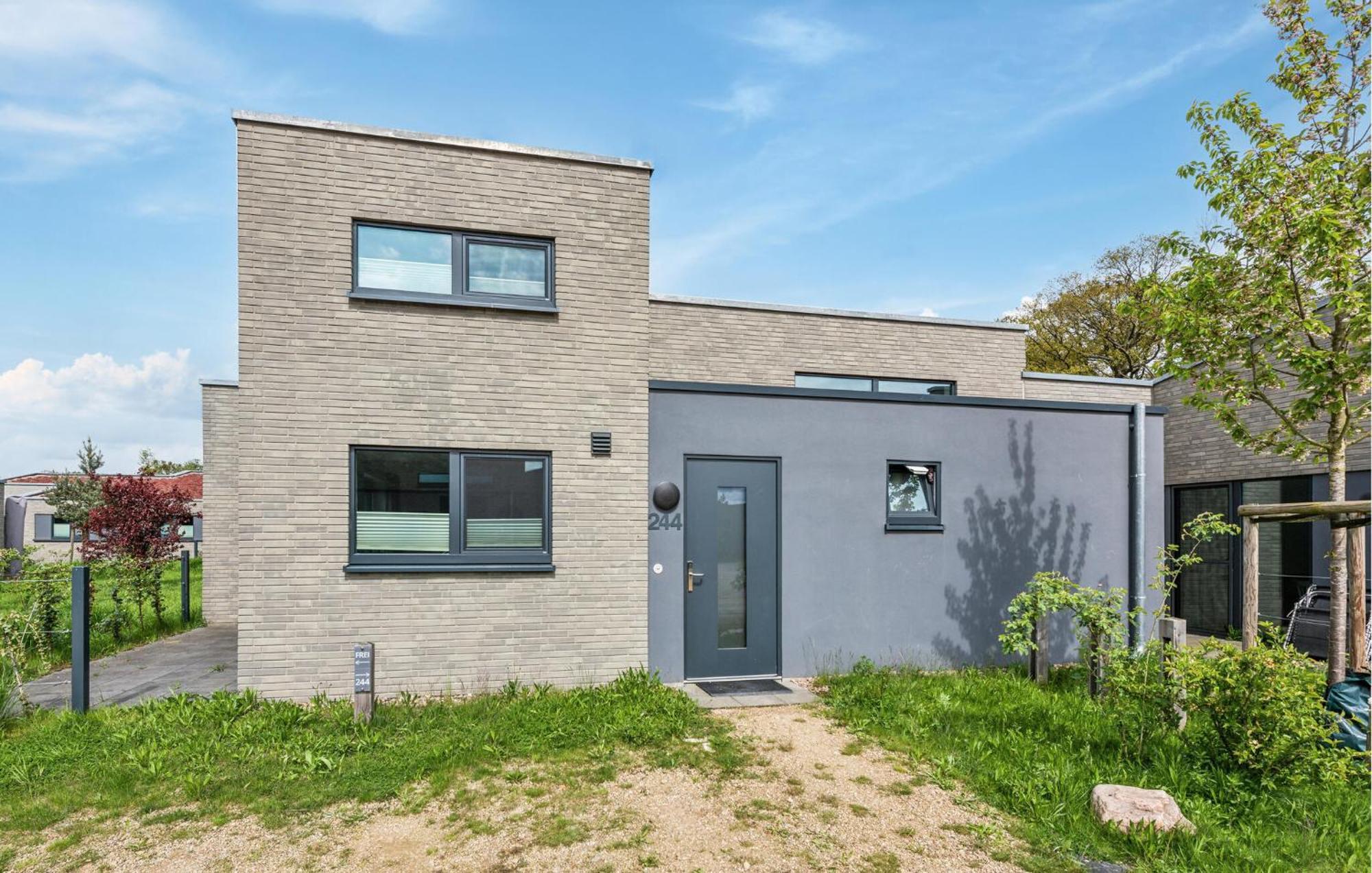 Gorgeous Home In Lembruch-Duemmer See With Kitchen Exterior foto