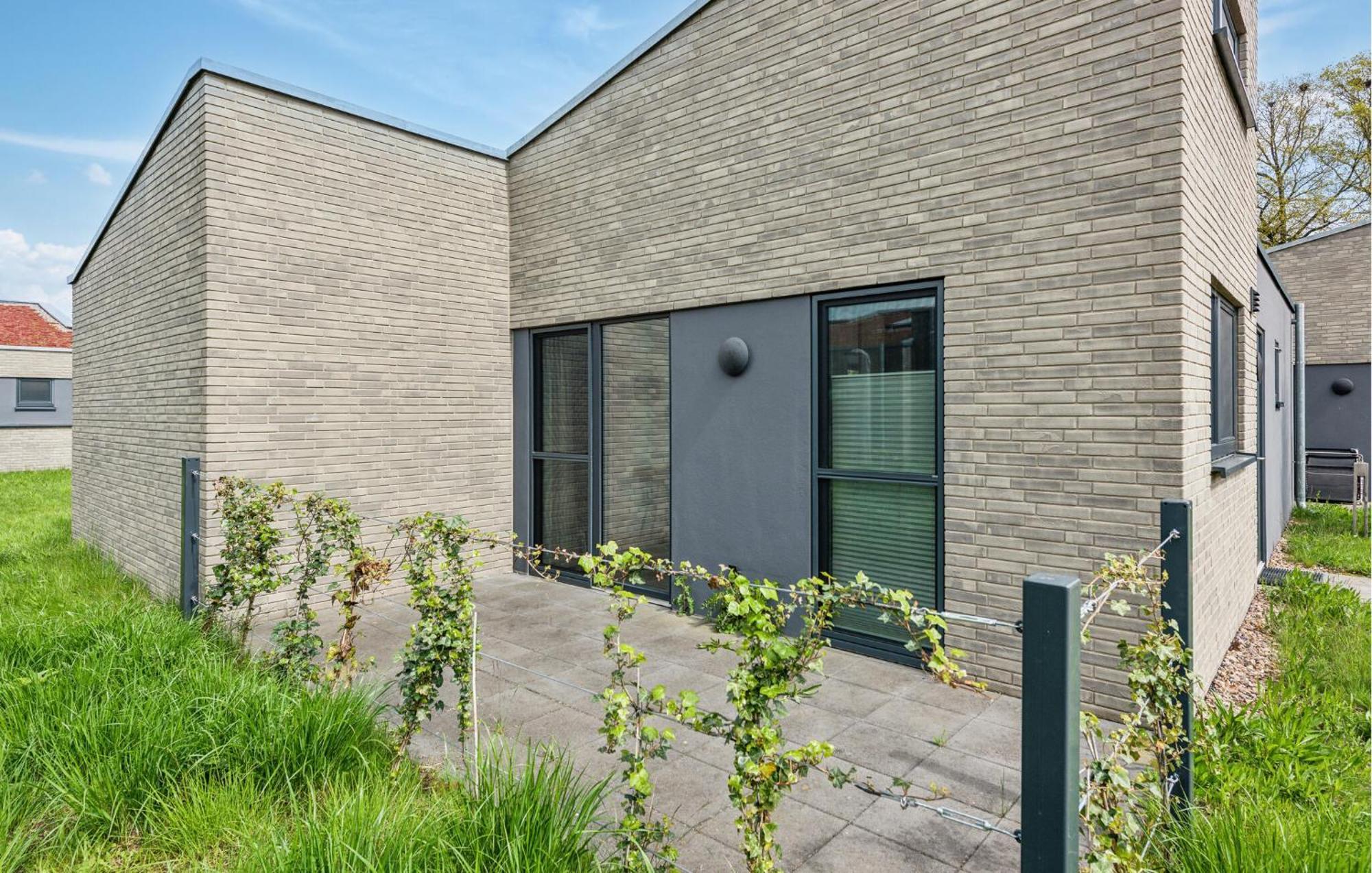 Gorgeous Home In Lembruch-Duemmer See With Kitchen Exterior foto